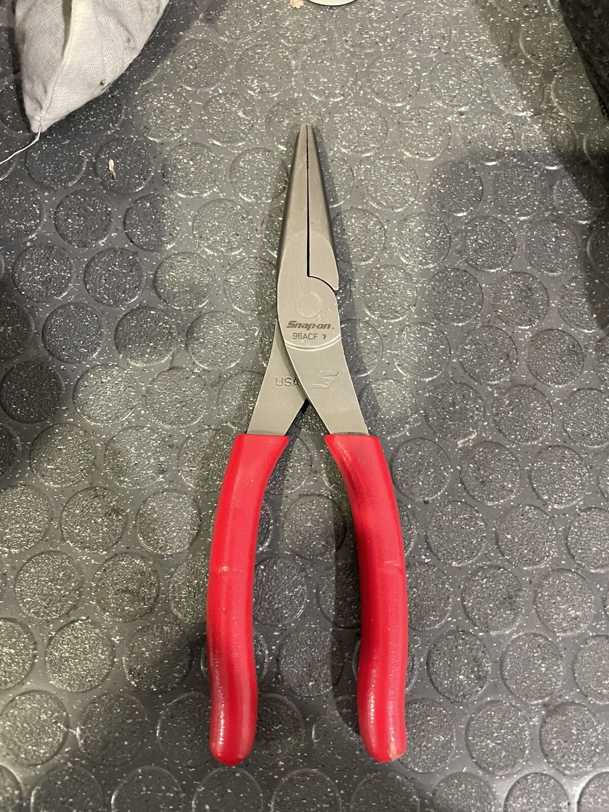 Snap on 96ACF 8″ Talon Grip Red Needle Nose Pliers New