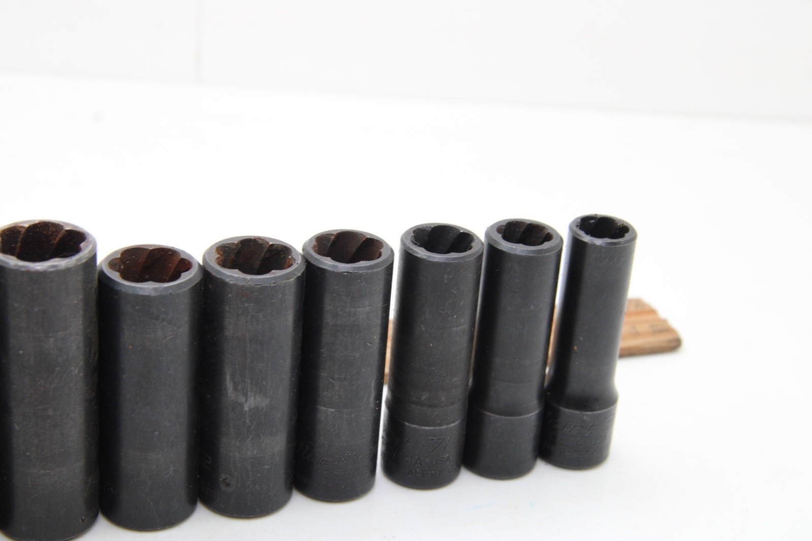 Blue-Point 213TSFSYA 10-17mm 3/8″ Drive DEEP Metric/SAE Twist Impact Socket Set