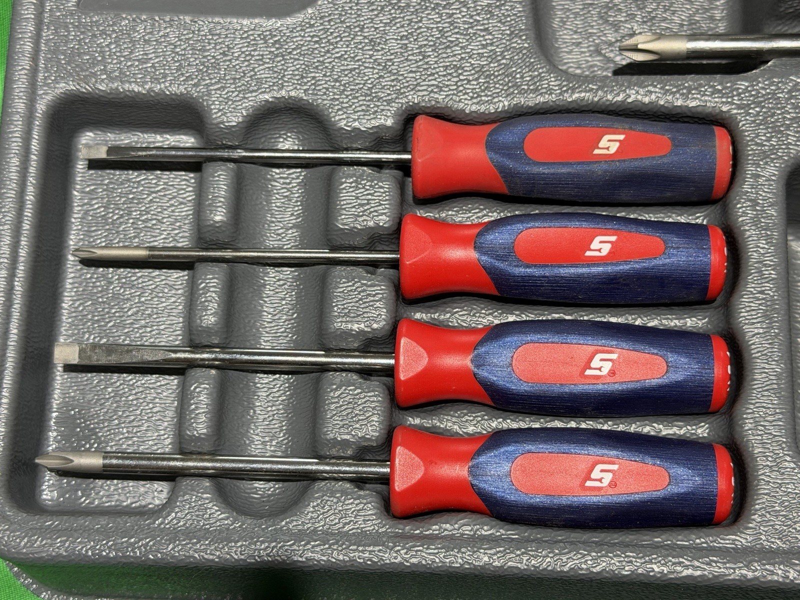 Red Snap-On Combination Screwdriver Set SGDX6040BHV