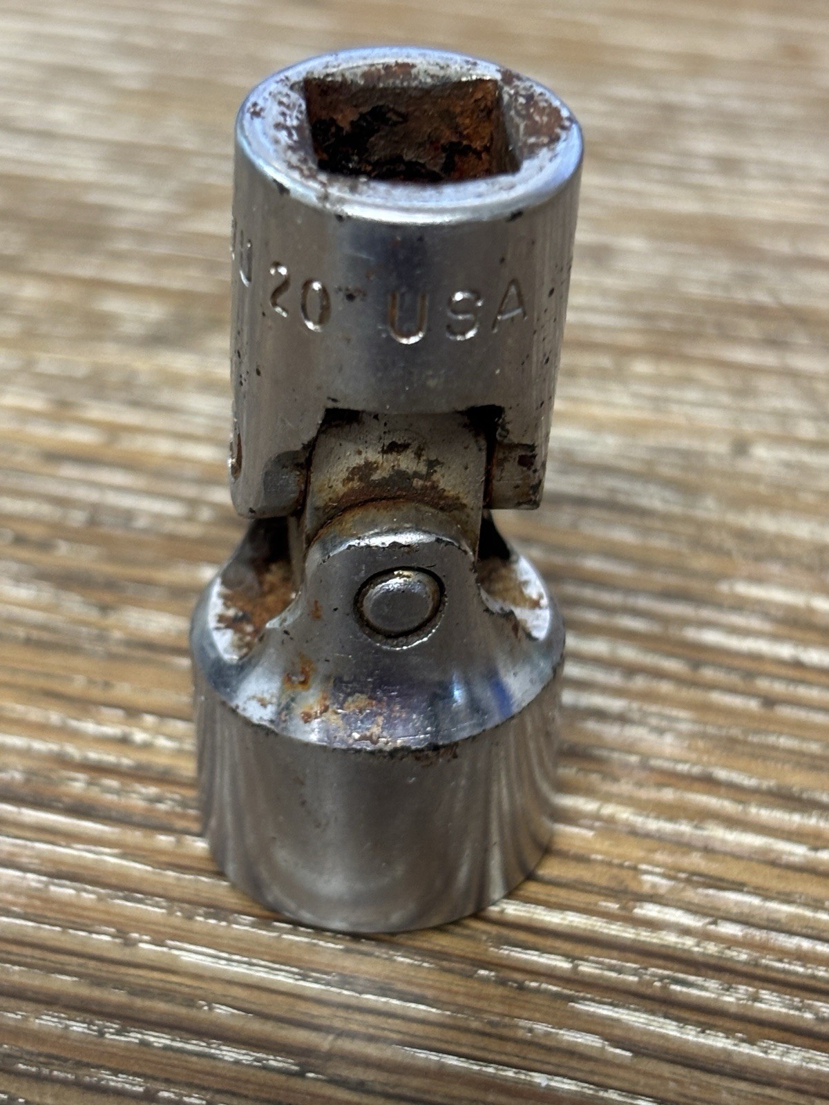 Snap On 5/8″ Universal Swivel Socket 3/8″ Drive 12 Point FVU20 Vtg USA