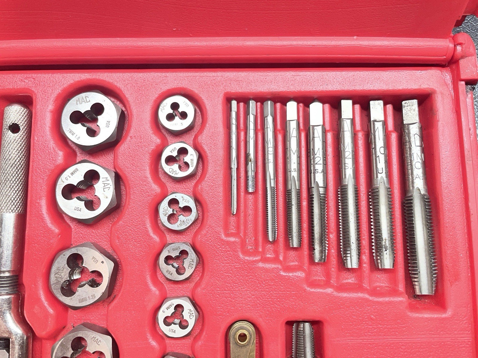 Mac Tools 76-Piece SAE Metric Tap & Die Set – USA Made