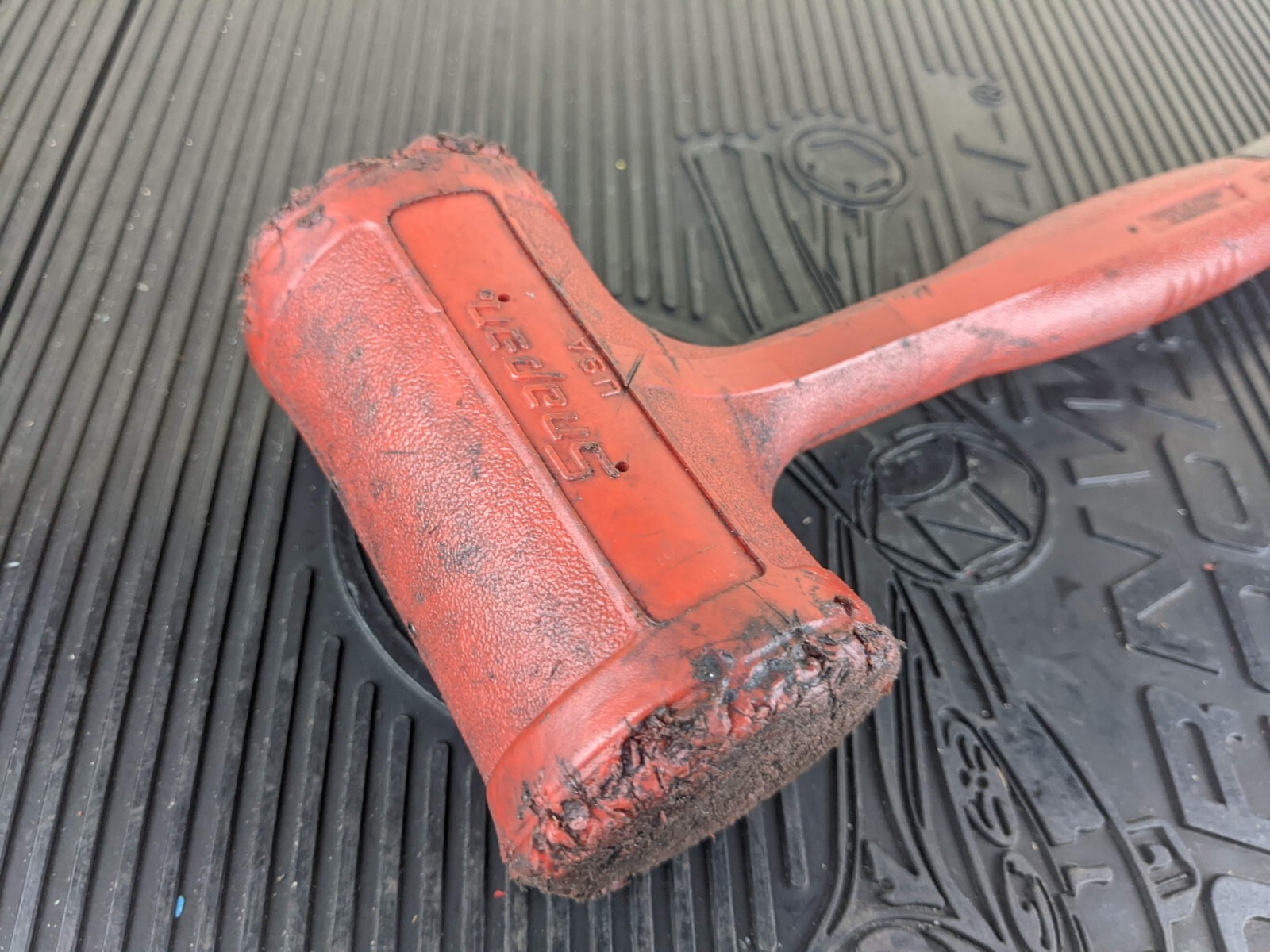 #at919 Snap-On HBFE48 Dead Blow 48-Ounce Soft Grip Hammer RED