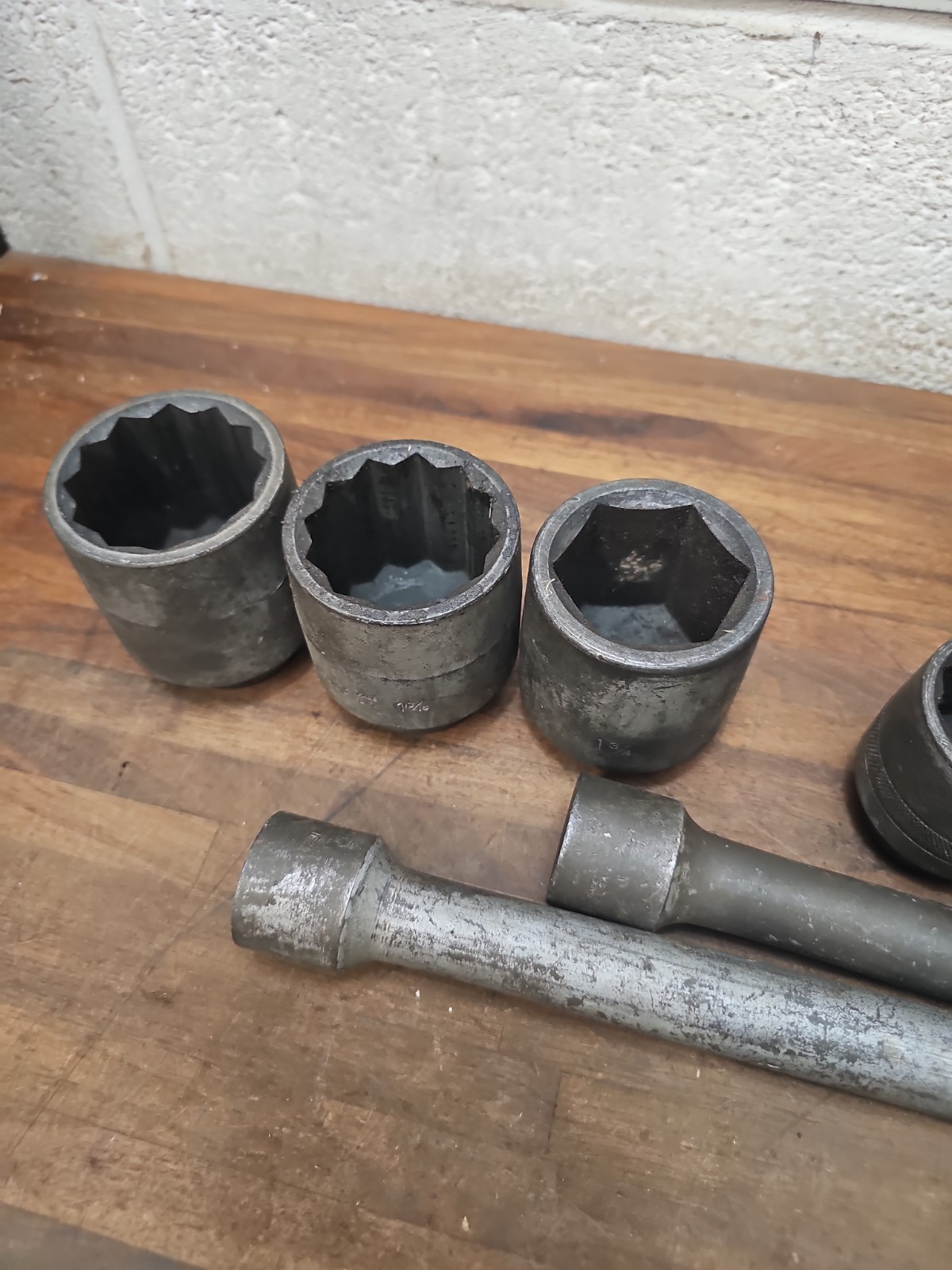 S41- 11 vinage BONNEY 3/4”dr Sockets + 2 extensions