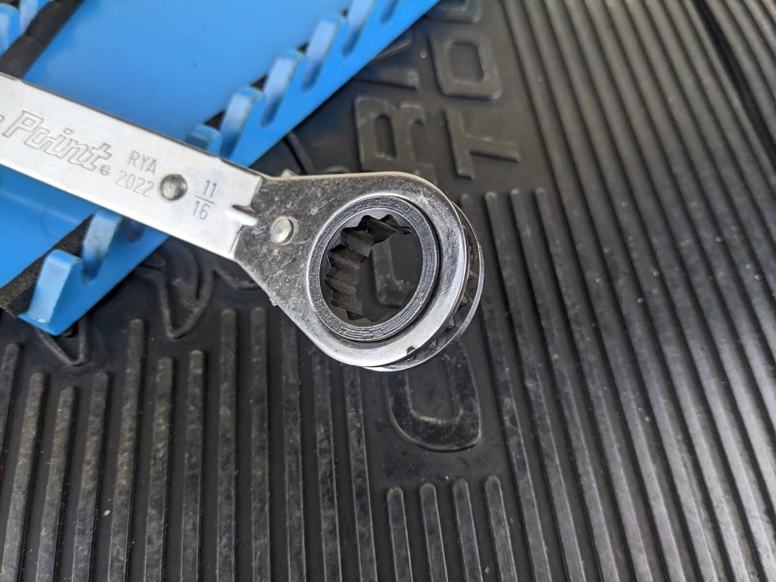 #al495 BLUE POINT RYA2022 5/8″ x 11/16″ 12 POINT OFFSET RATCHETING BOX WRENCH