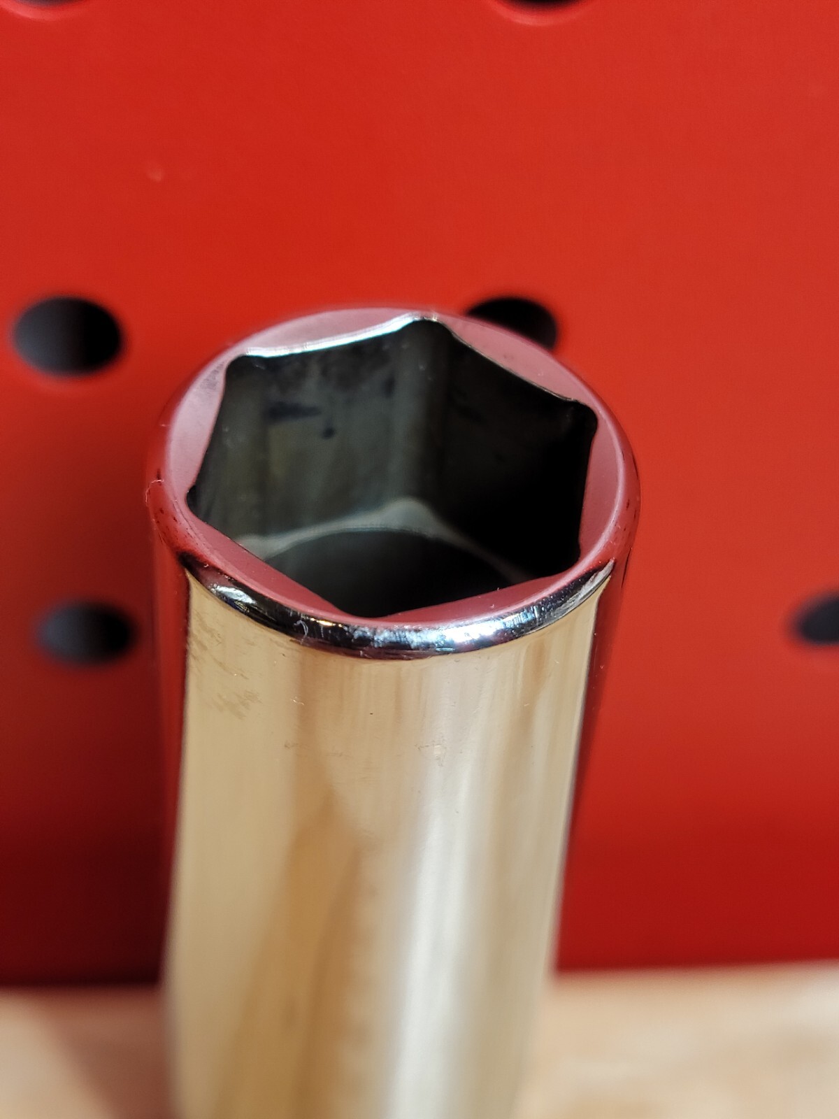 Snap-on Tools SFSM17 17mm 3/8″ Drive 6-Point Metric Deep Chrome Socket