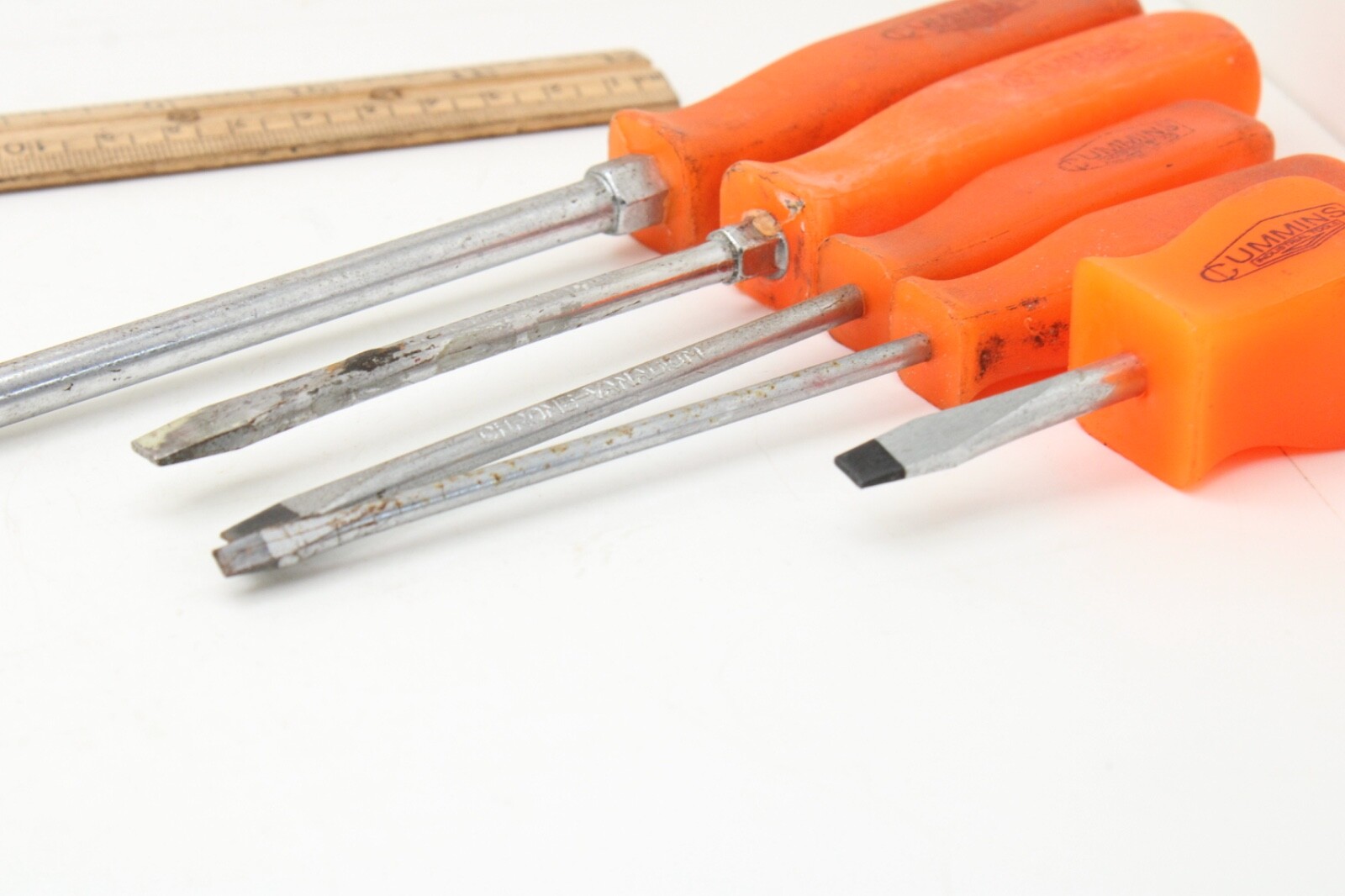 Cummins Lot Of 10 Flat/Slotted and Phillips Screwdrivers Orange Green Handles