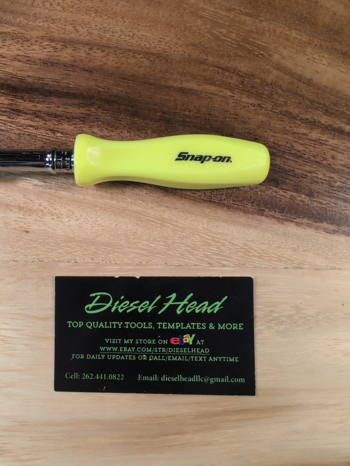 *NEW* Snap On FHCNFD72 3/8″ Dr Hi-Viz Yellow Hard Grip 180° Round Head Ratchet
