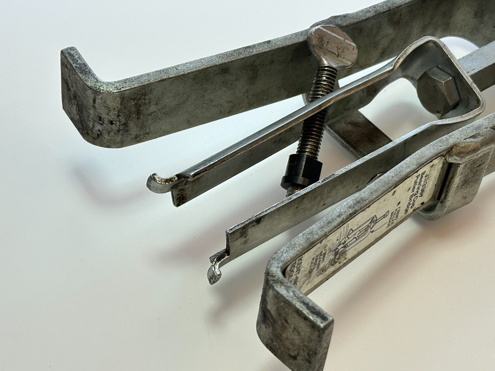 Kent-Moore Tools USA KM J-33367 Bearing Cup Puller Bridge