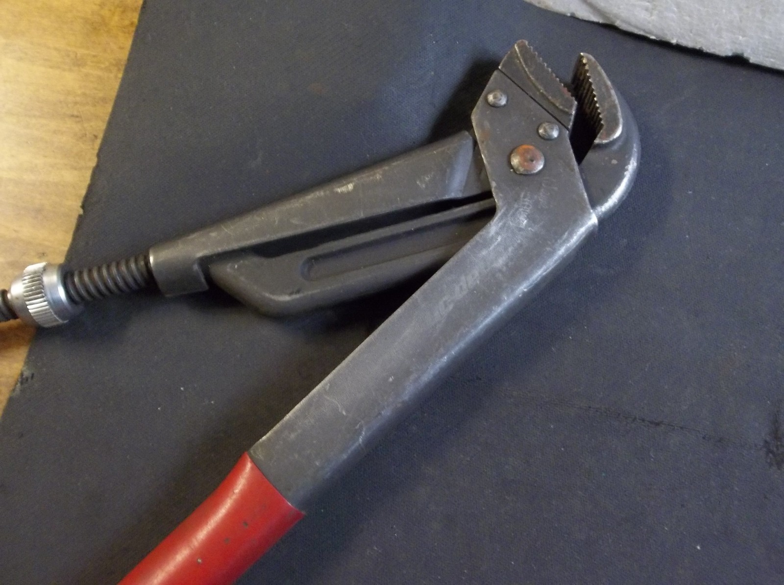 SNAP ON PWZ3A SOFT GRIP ADJUSTABLE PLIER WRENCH HEAVY DUTY 21.5″ LONG ARGENTINA