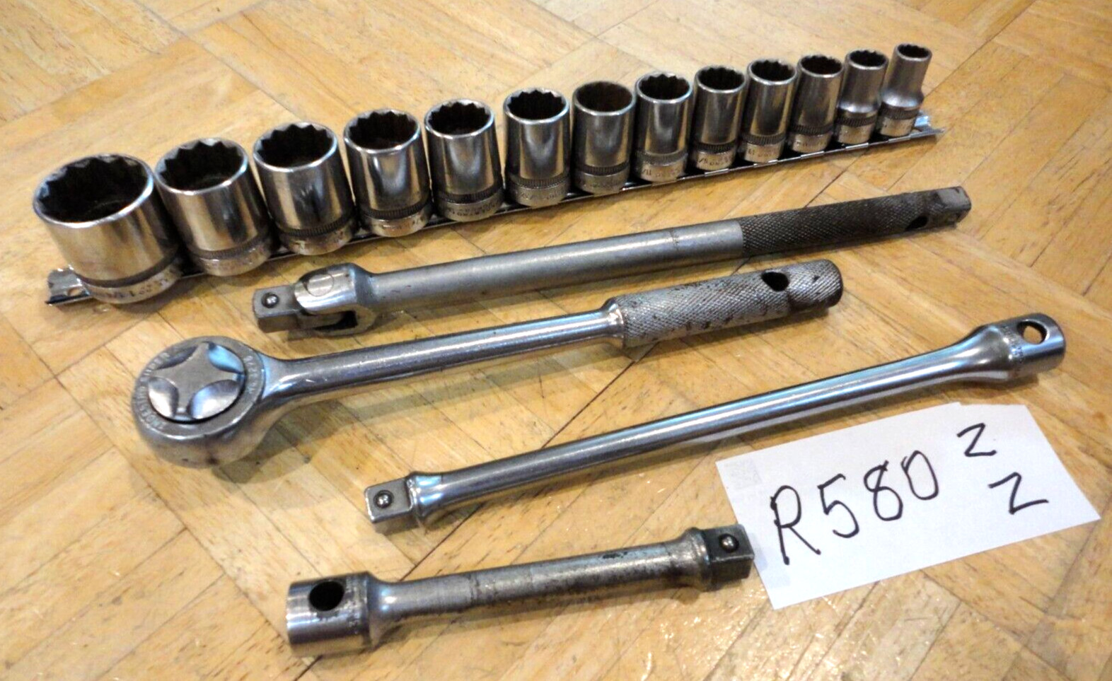 INDESTRO SUPER TOOLS 17 PIECE 1/2 DRIVE SAE. GENERAL SERVICE SET