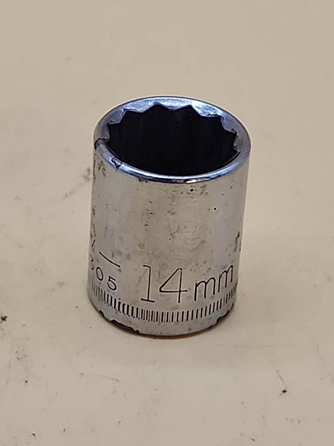 Craftsman Tools V-44305 12 Point 14mm 3/8″ Drive Shallow Socket USA