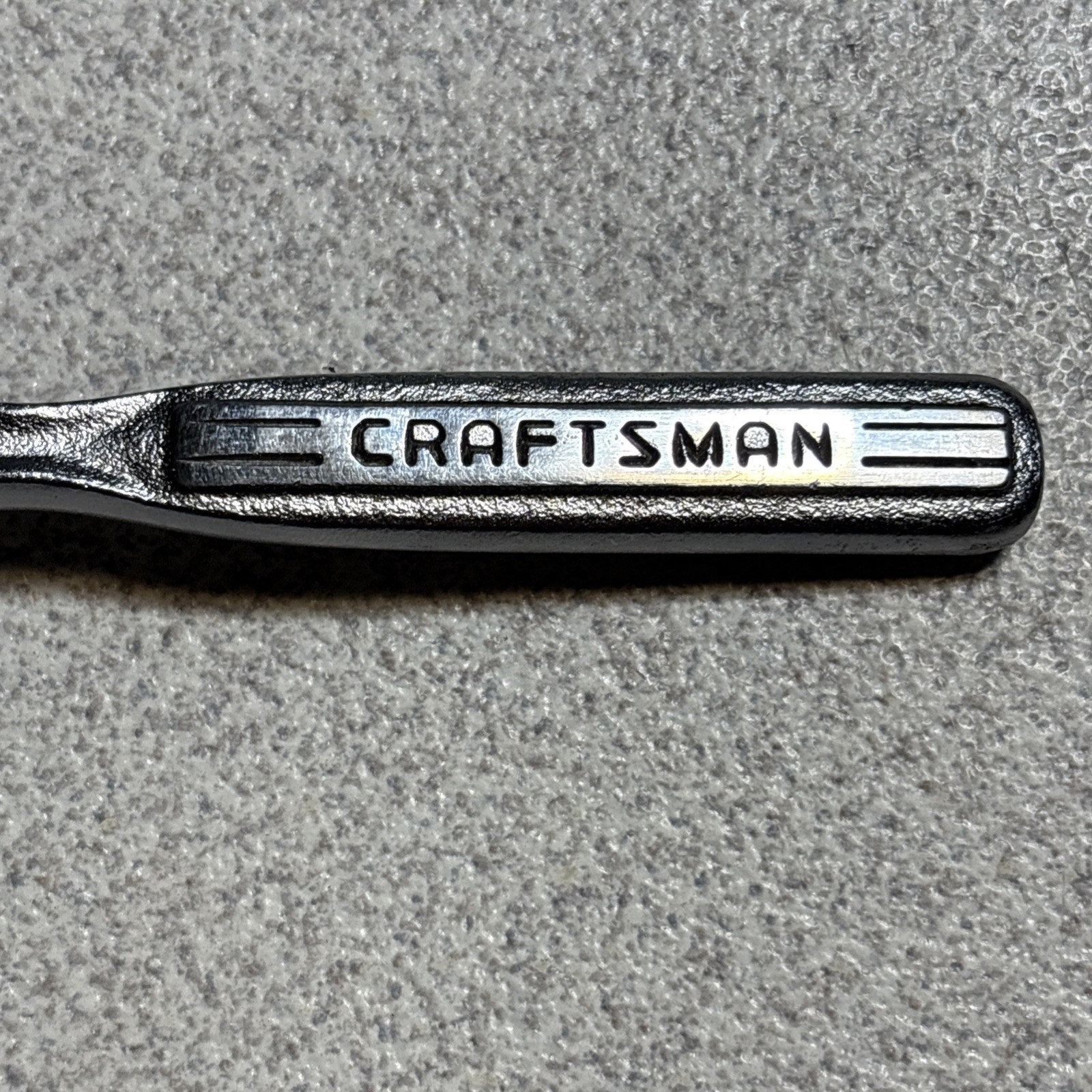 VINTAGE CRAFTSMAN 1/4 INCH DRIVE -V- OIL PORT RATCHET NO. 43185 PATENT PENDING