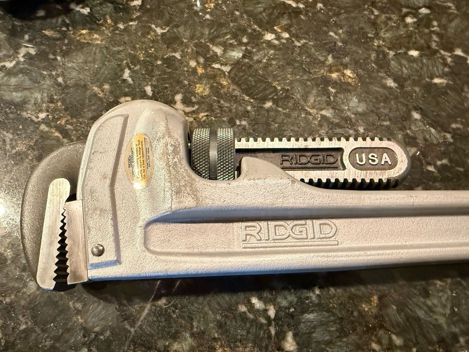 RIDGID 31105 Model 824 Aluminum Straight Pipe Wrench 24-inch Plumbing Wrench USA