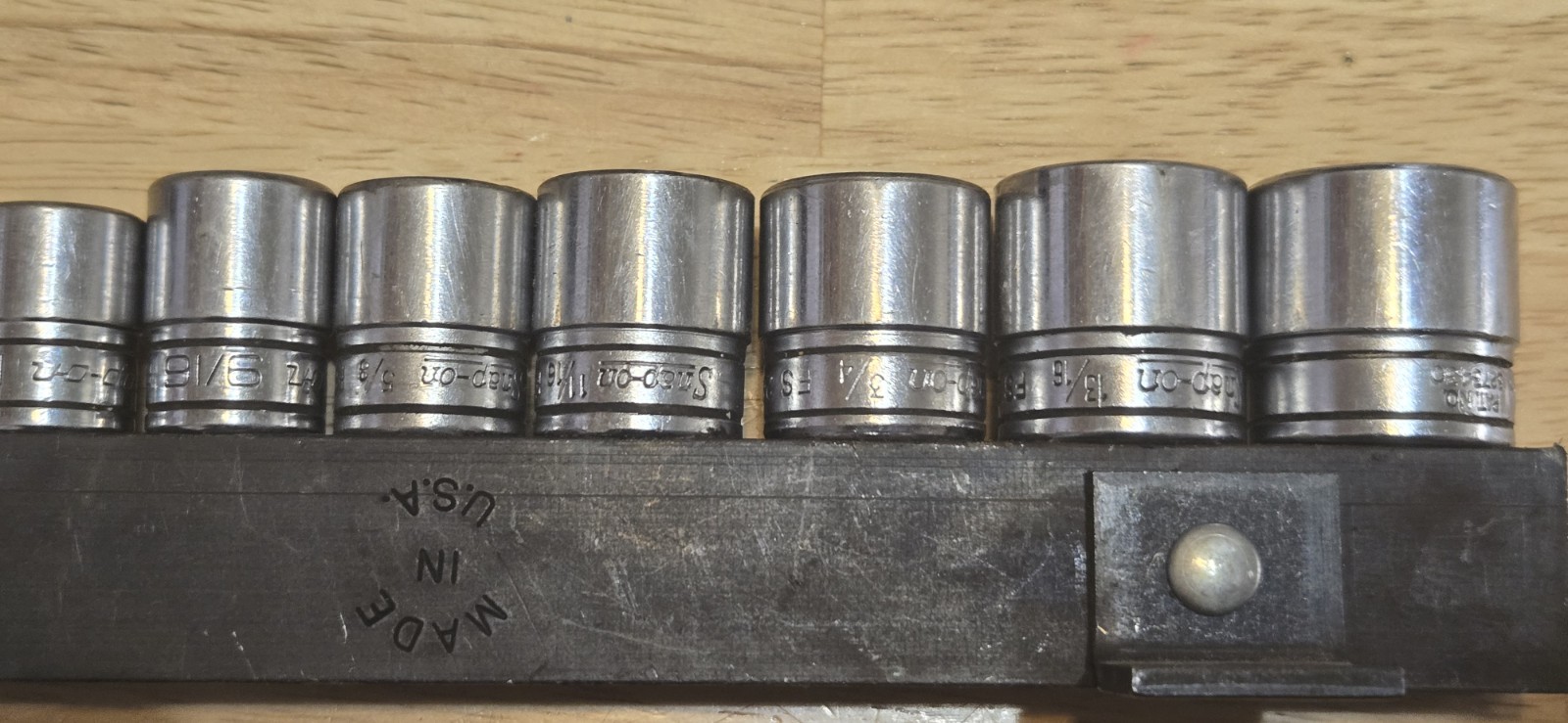 Snap-On Socket Set 3/8″ Drive 1/4″ to 7/8″ 6 Point 11 Pieces With Magnetic Bar