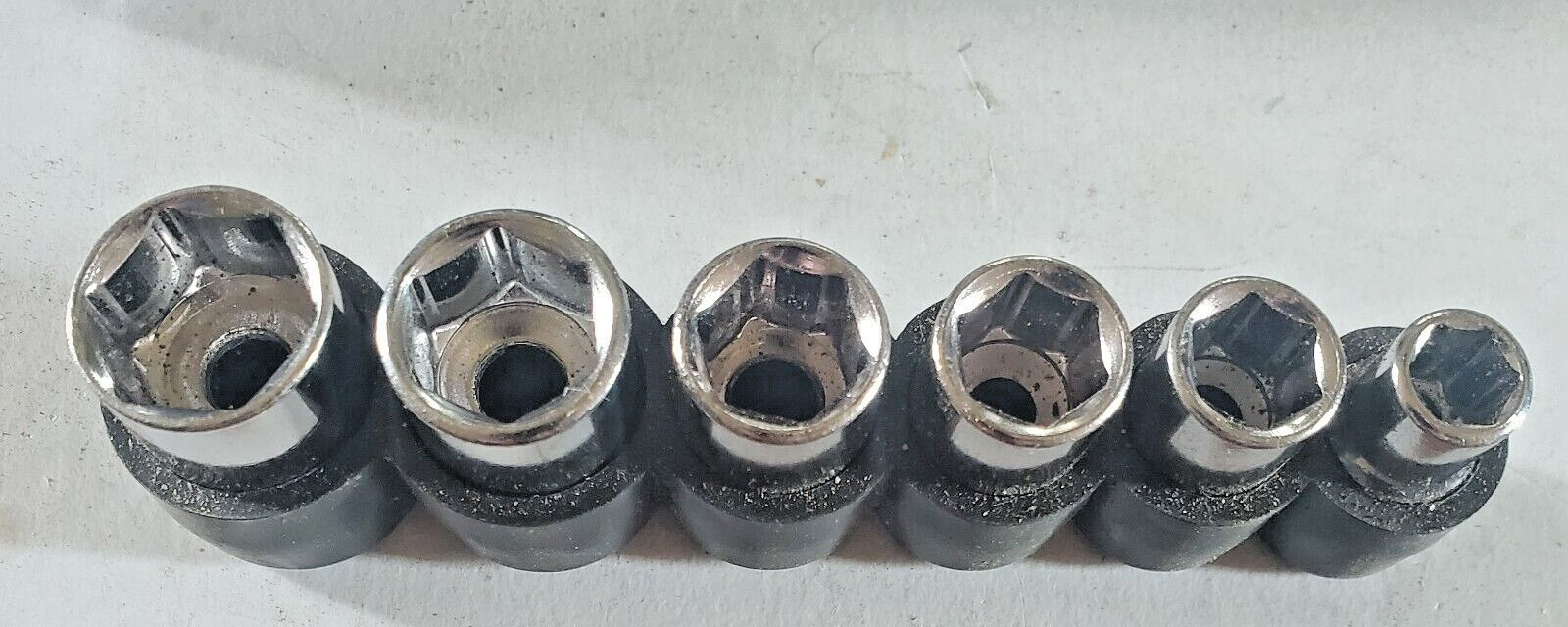 7-Piece Craftsman 1/4” Socket Set 6-NO NAME Metric & 2-ext. W/Ratchet. HT#392