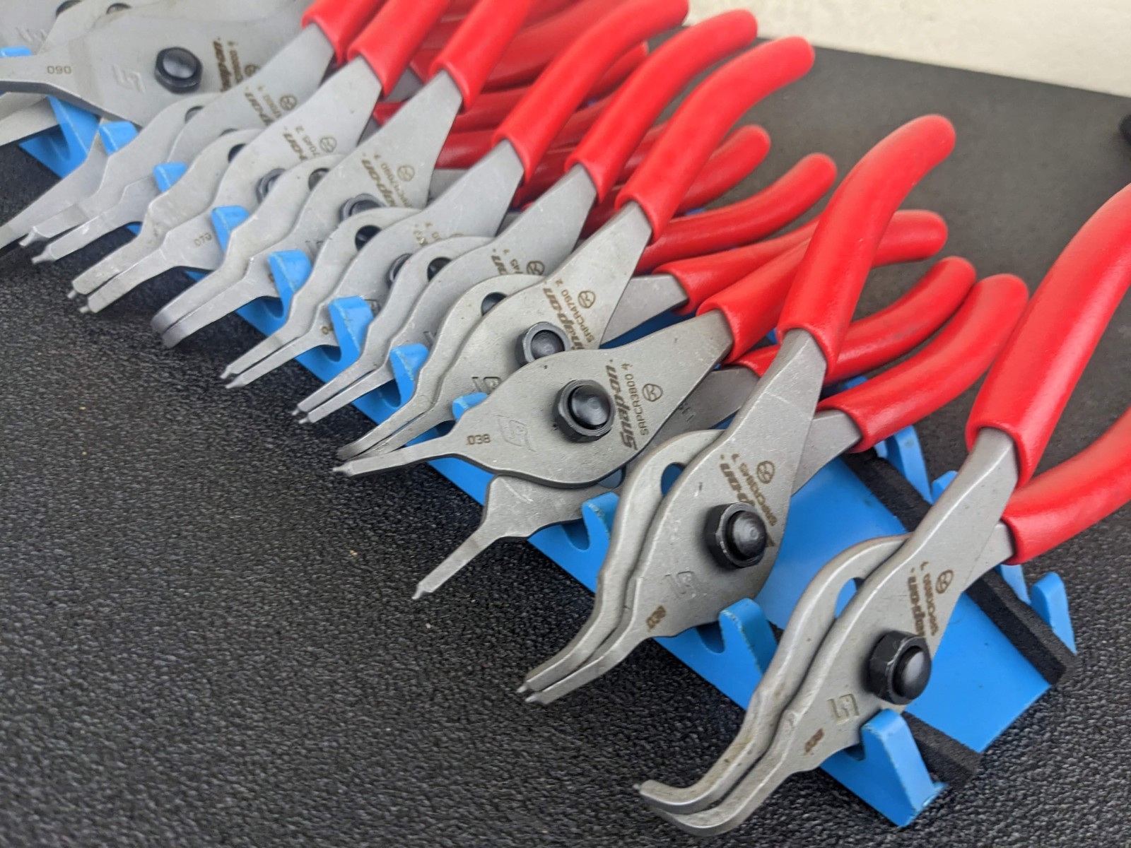 #bn400 Snap-on Tools USA NEW RED 12pc Master Snap Ring Pliers Set SRPCR1200FR