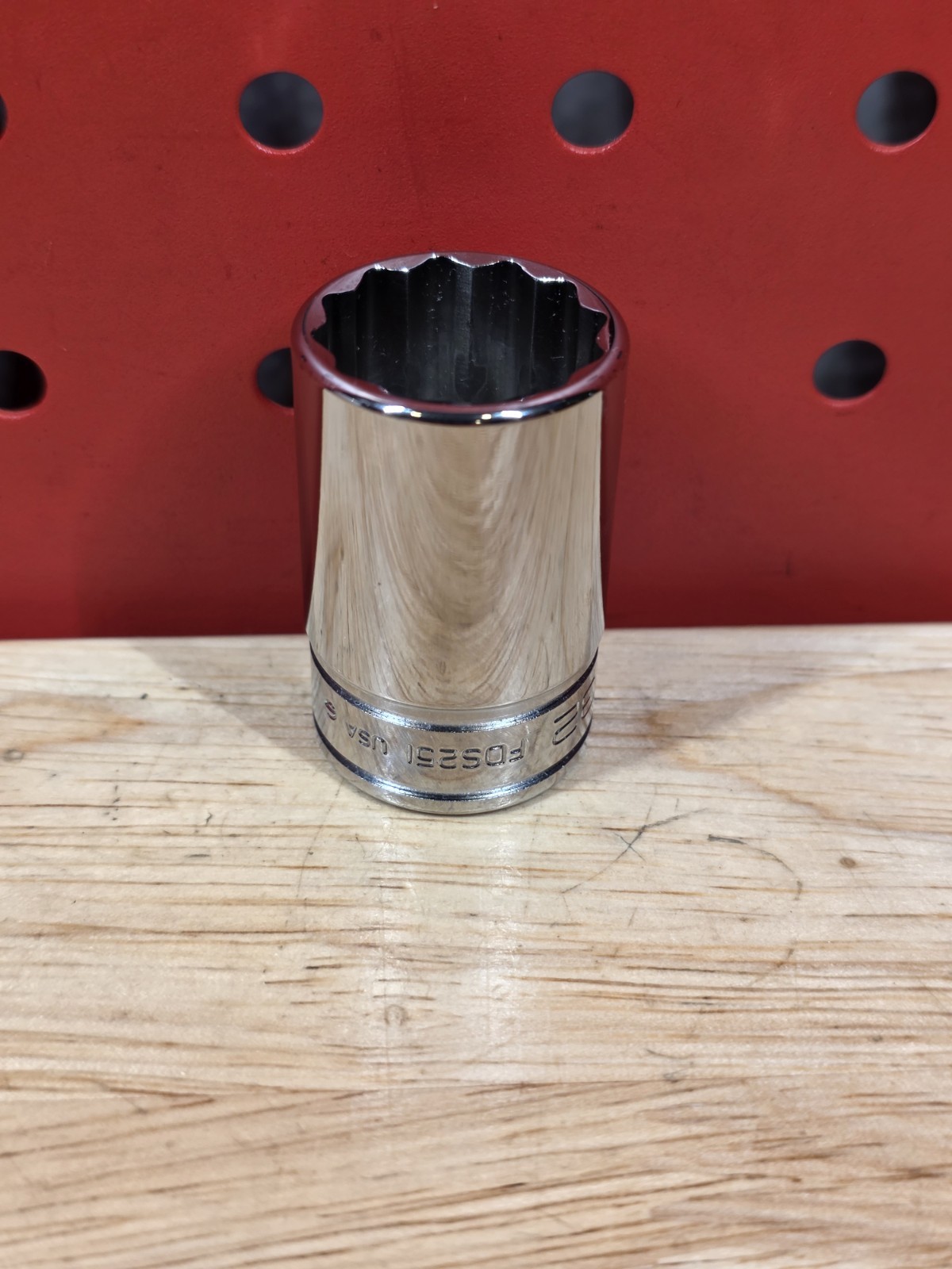 Snap-on Tools FDS251 25/32″ NICE 3/8″ Drive 12-Point SAE Semi-Deep Chrome Socket