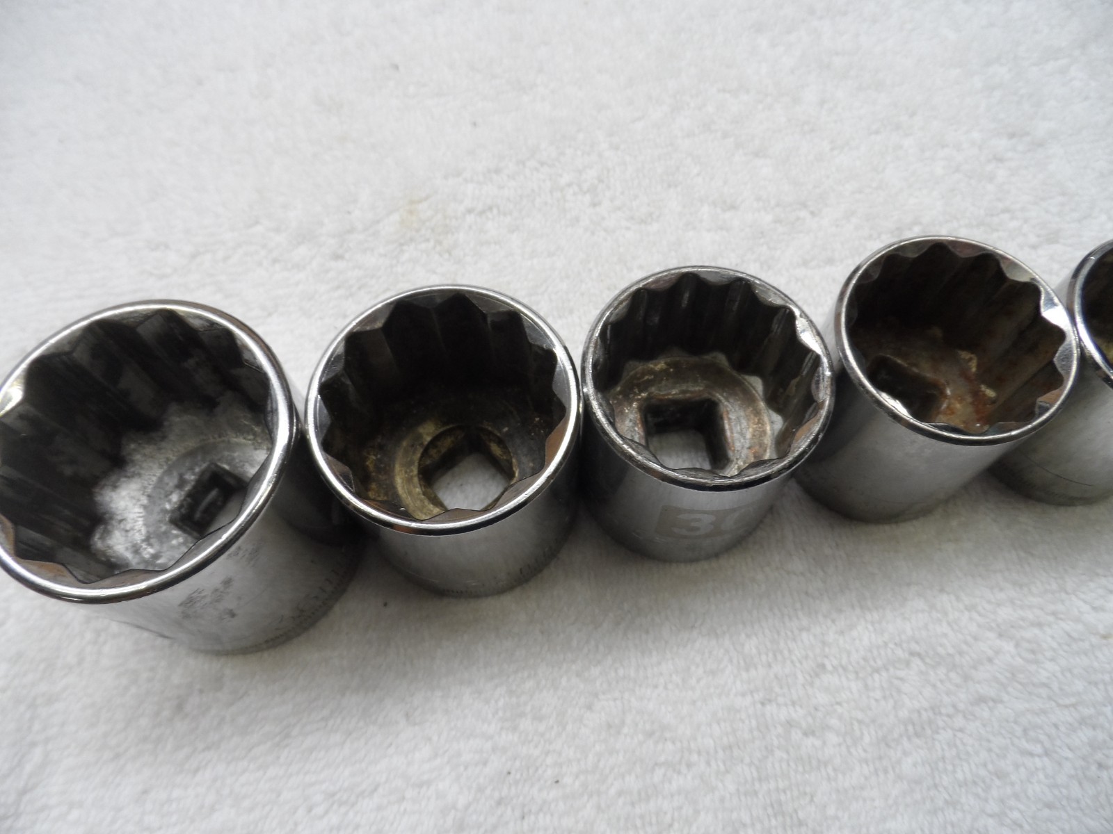 Craftsman 1/2″ Drive MM Socket Set, made USA, 12pt- 9 pcs (22-25,27,29,30,32,36)