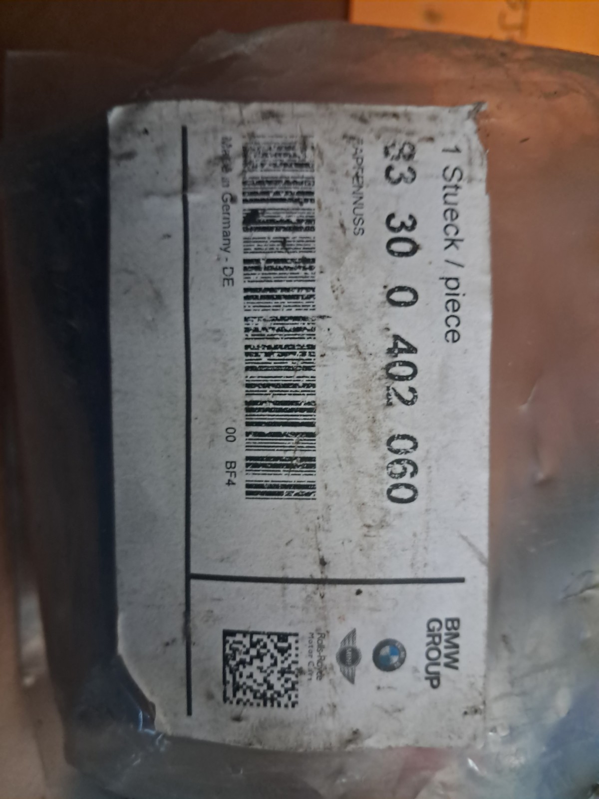BMW # 33 30 0 402 060 socket