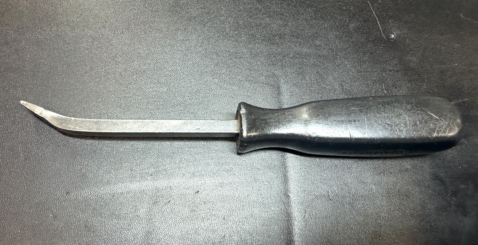 SNAP ON SPB8 Classic Black Hard Handle 8in. Pry Bar USA