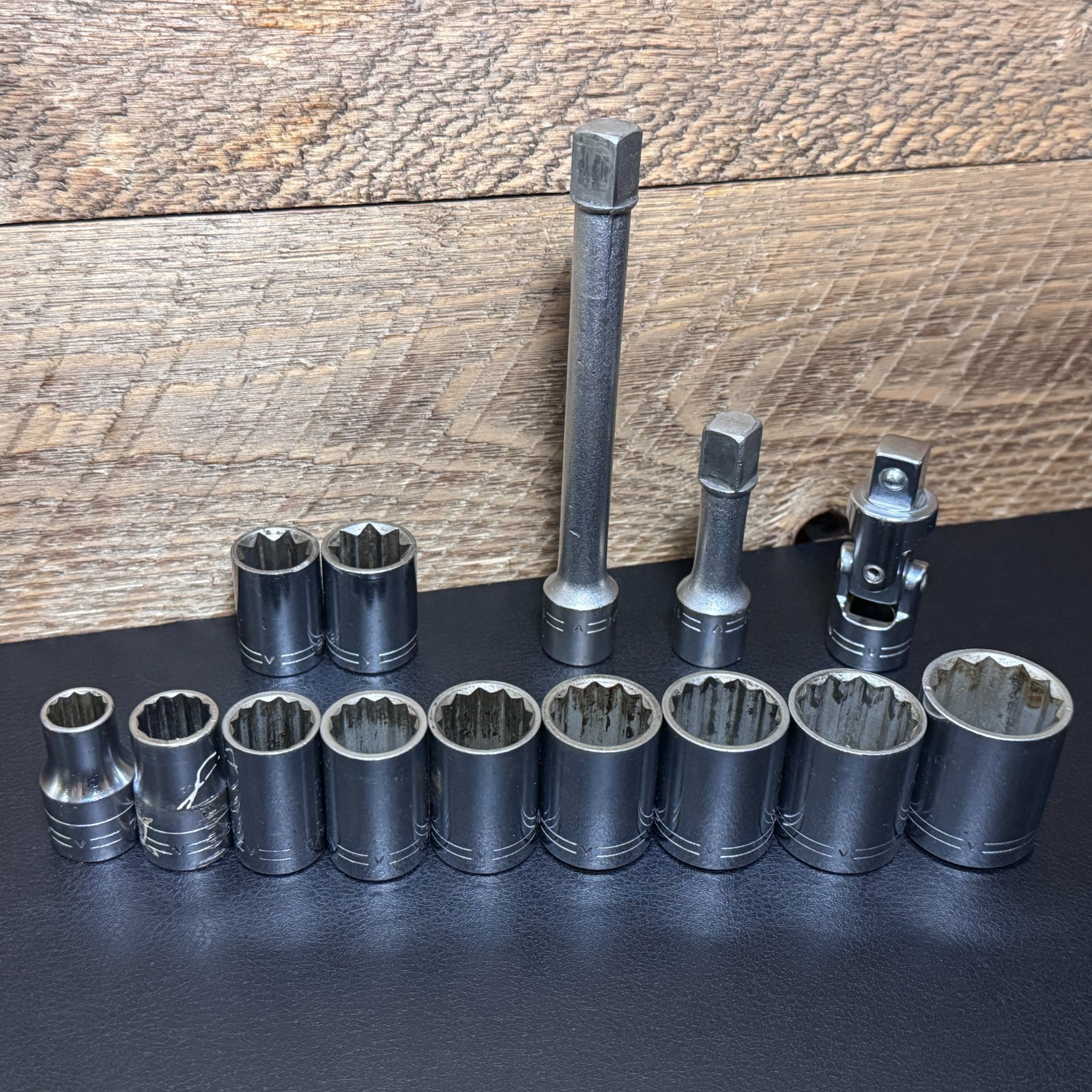 Craftsman Flying =V= 1/2 Drive SAE 12pt & 8pt Socket Set w/ Extensions & U-Joint
