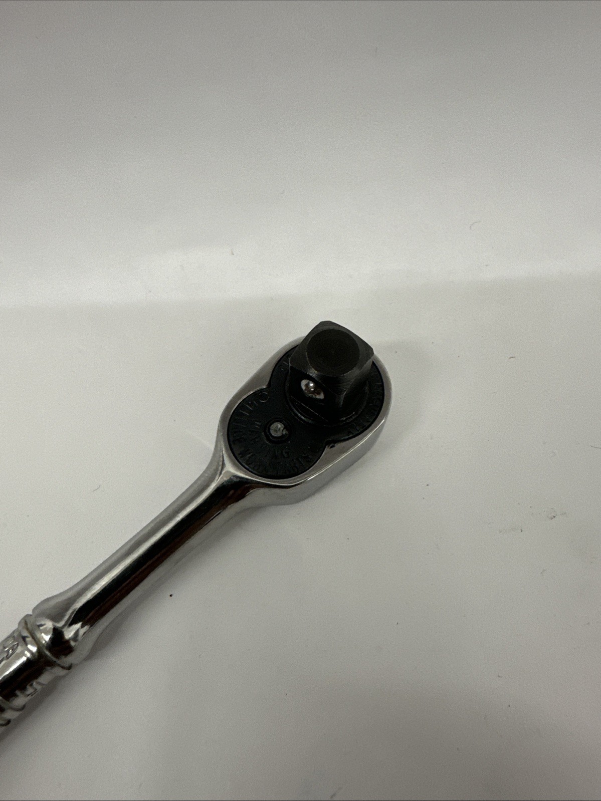 SNAP-ON TOOLS 3/8 DRIVE COMPACT HEAD RATCHET 4-3/8 INCHES LONG FM70A