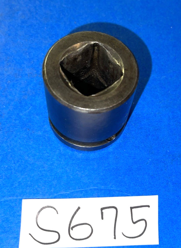 MAC TOOLS 3/4 DRIVE BUDD WHEEL IMPACT SOCKET 13/16 SQUARE