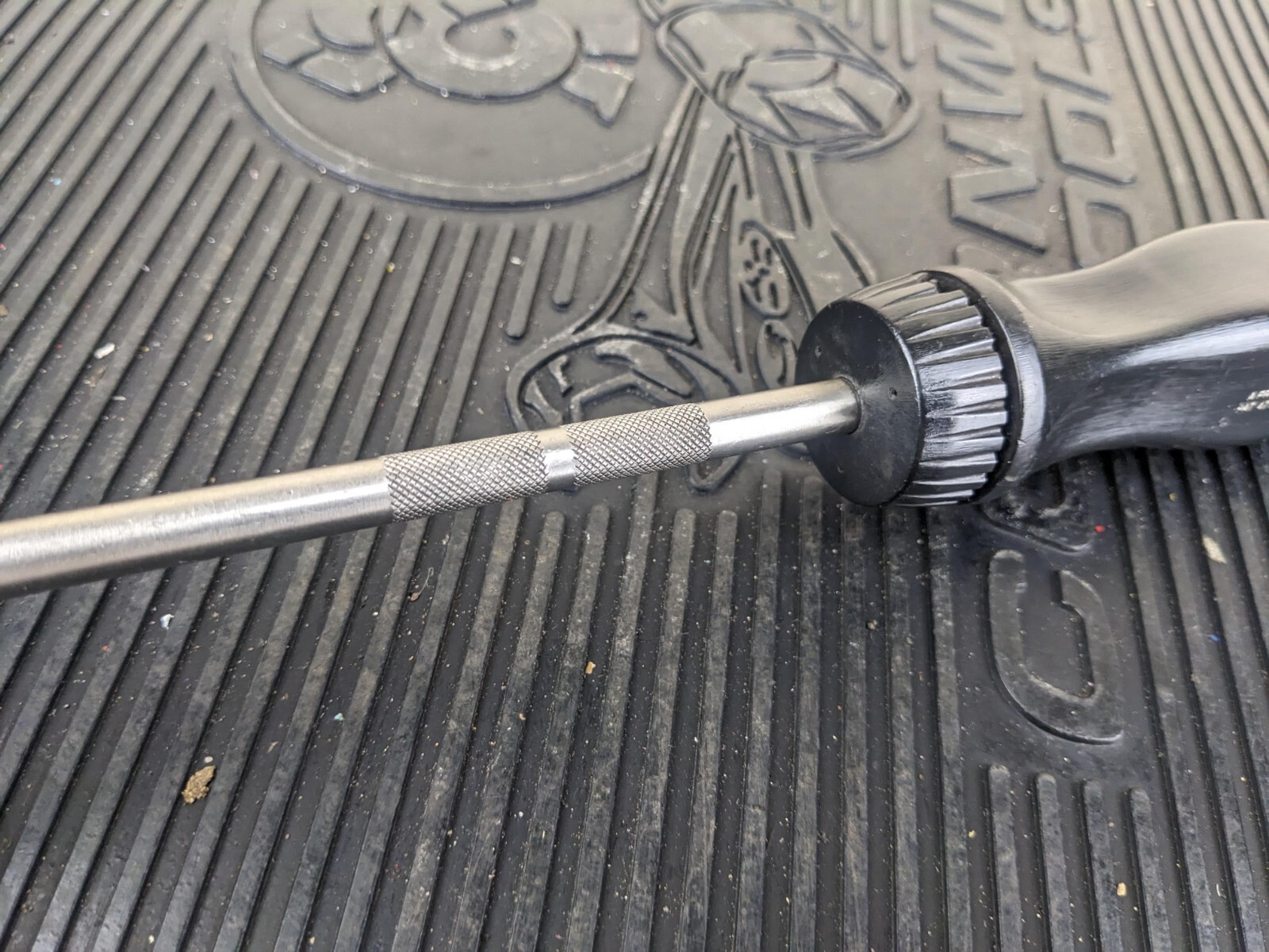 #aw307 Snap On Tools Ratcheting Magnetic Long Screwdriver Black SSDMR8