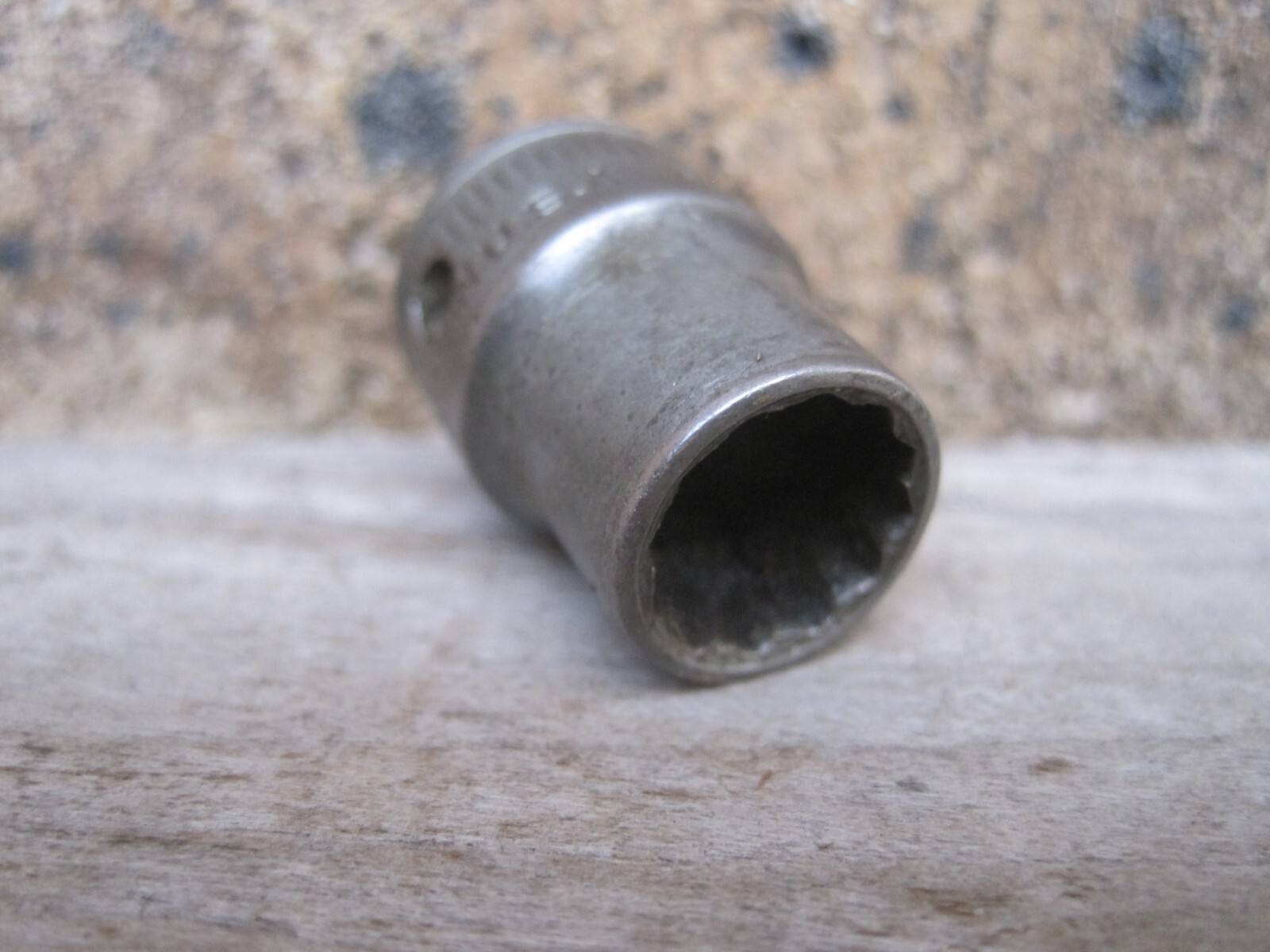 VINTAGE 1940s Snap-on 3/8″ F-120 3/8″ drive 12-point Shallow Socket