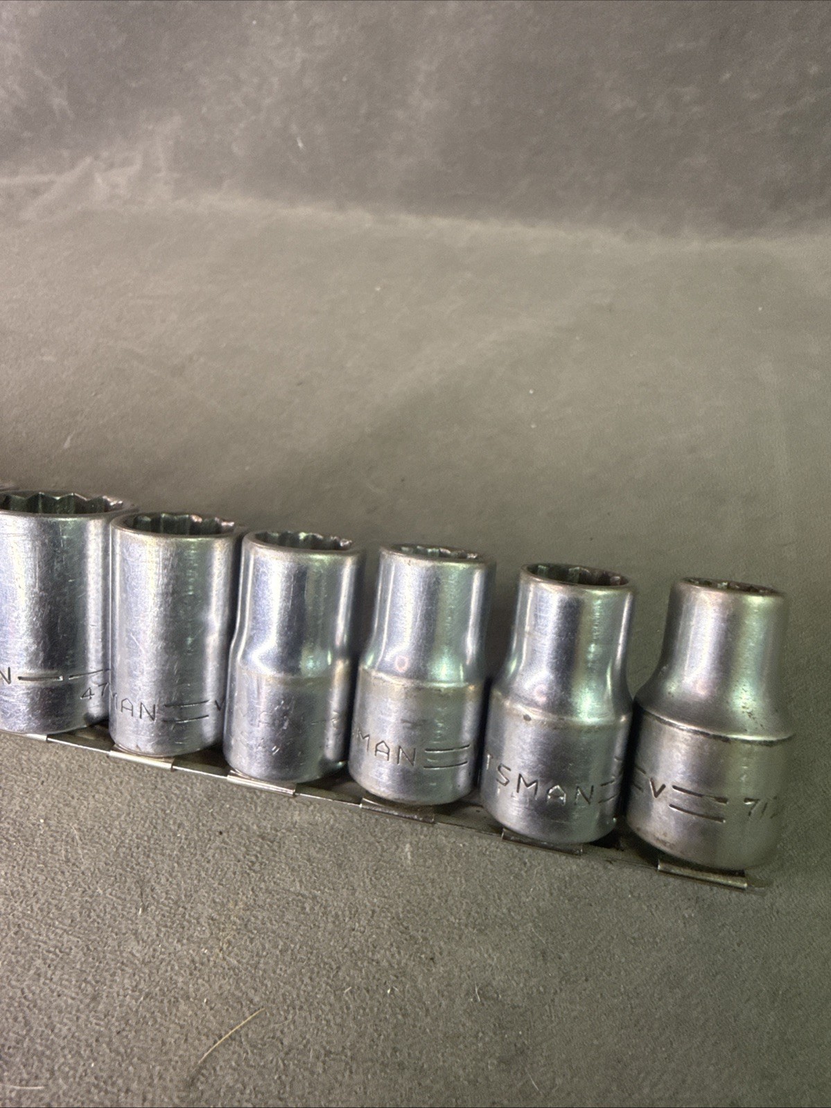 Craftsman USA 14-Piece 14 Piece Drive Socket Set with Socket Holder