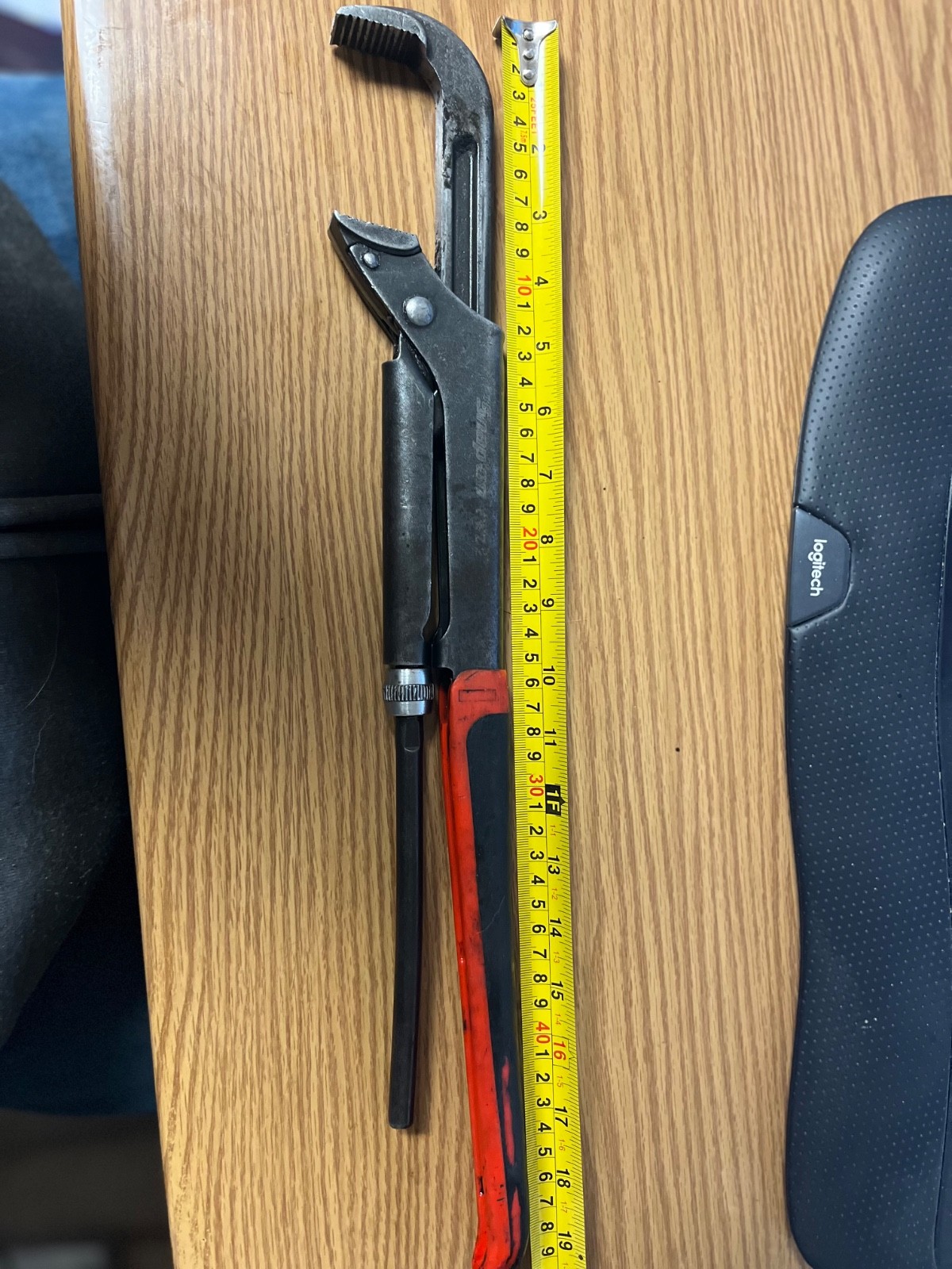 SNAP ON – PWZ2 – 17″ ADJUSTABLE PLIER/WRENCH WITH RED AND BLACK HANDLE – LOC#186