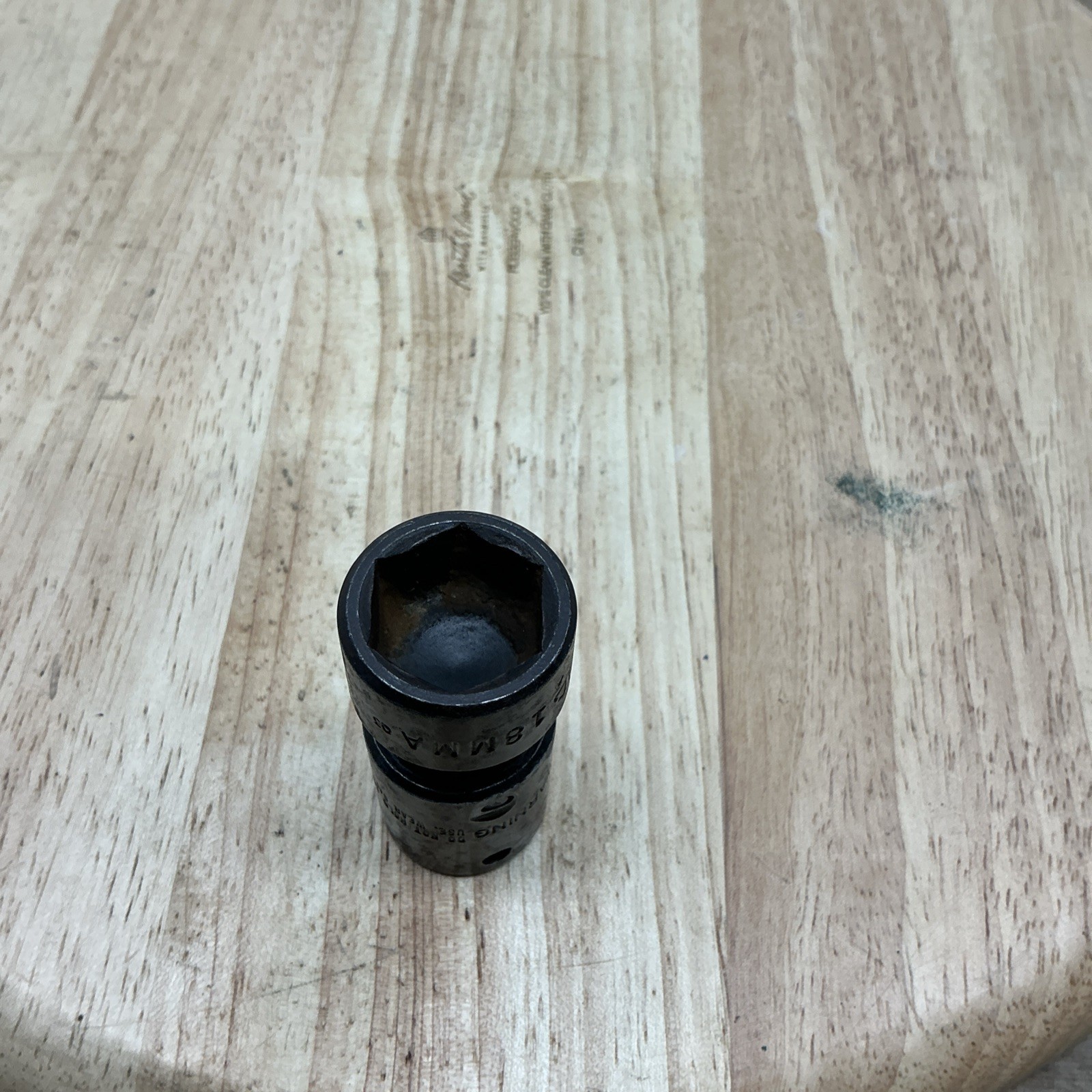 MAC TOOLS XUP618MMA 3/8″ DRIVE, 18mm SWIVEL IMPACT SOCKET, 6 POINT (F)