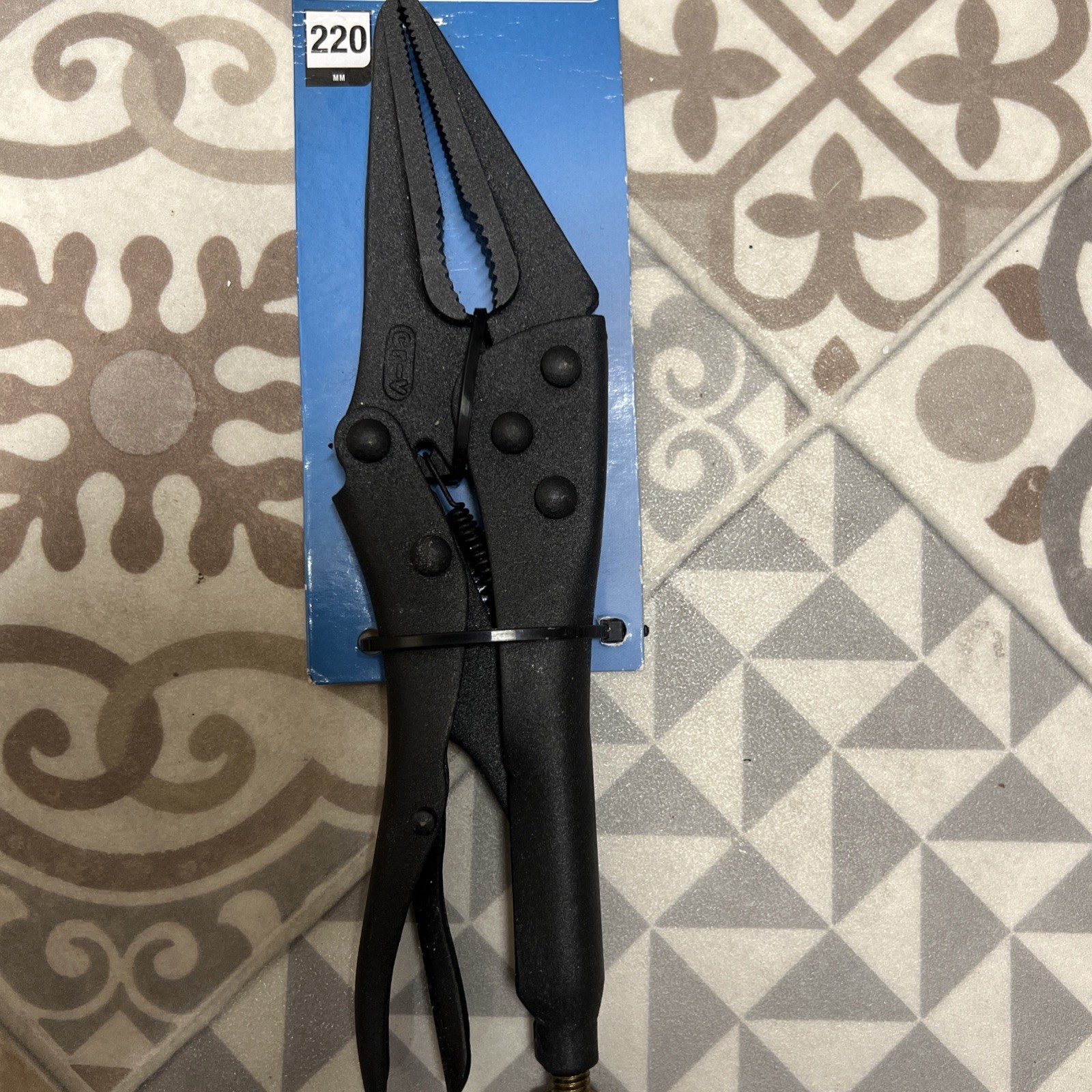 Halfords Self Grip Long Nose Pliers. 220mm long. 70mm Jaw Opening. Adj screw.