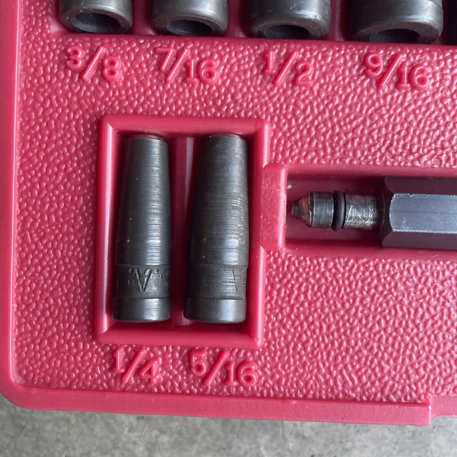 MAC Tools USA GC950 11pc (Complete) Gasket Cutter Set in Red Hard Case