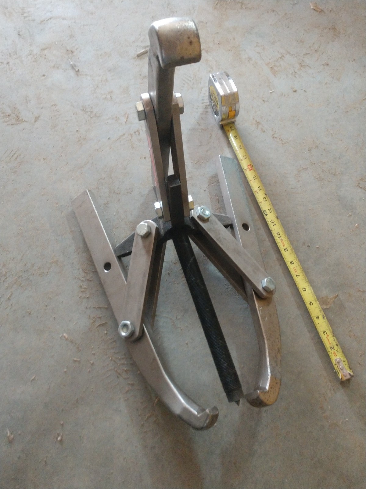 OTC 1045 17-1/2 Ton Grip-O-Matic Puller