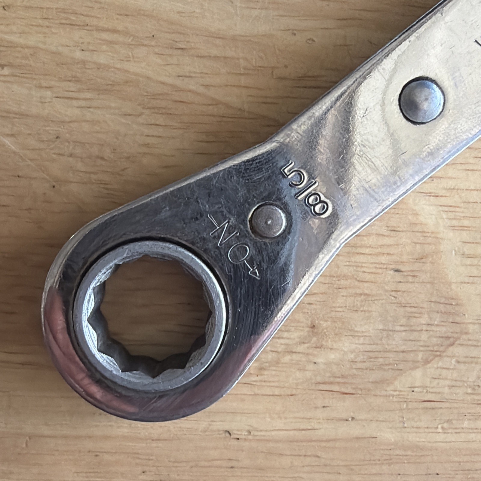 Matco Tools 5/8″ x 11/16″ Ratcheting Box End Wrench 12 Point WR20222 Made in USA