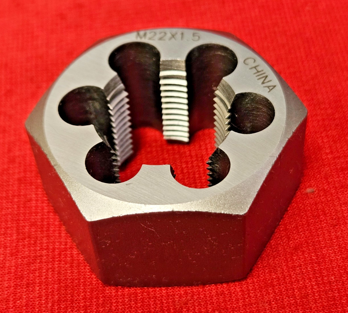M22 X 1.5 22MM RH Metric 1.6″ Hex Rethread Die MHD70777