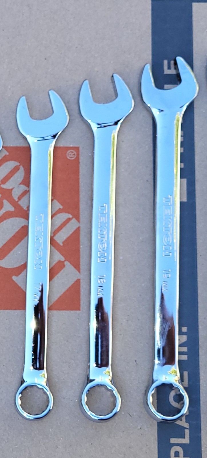 Tekton 15 Piece Combination Wrench Set With Pouch. 8mm-22mm