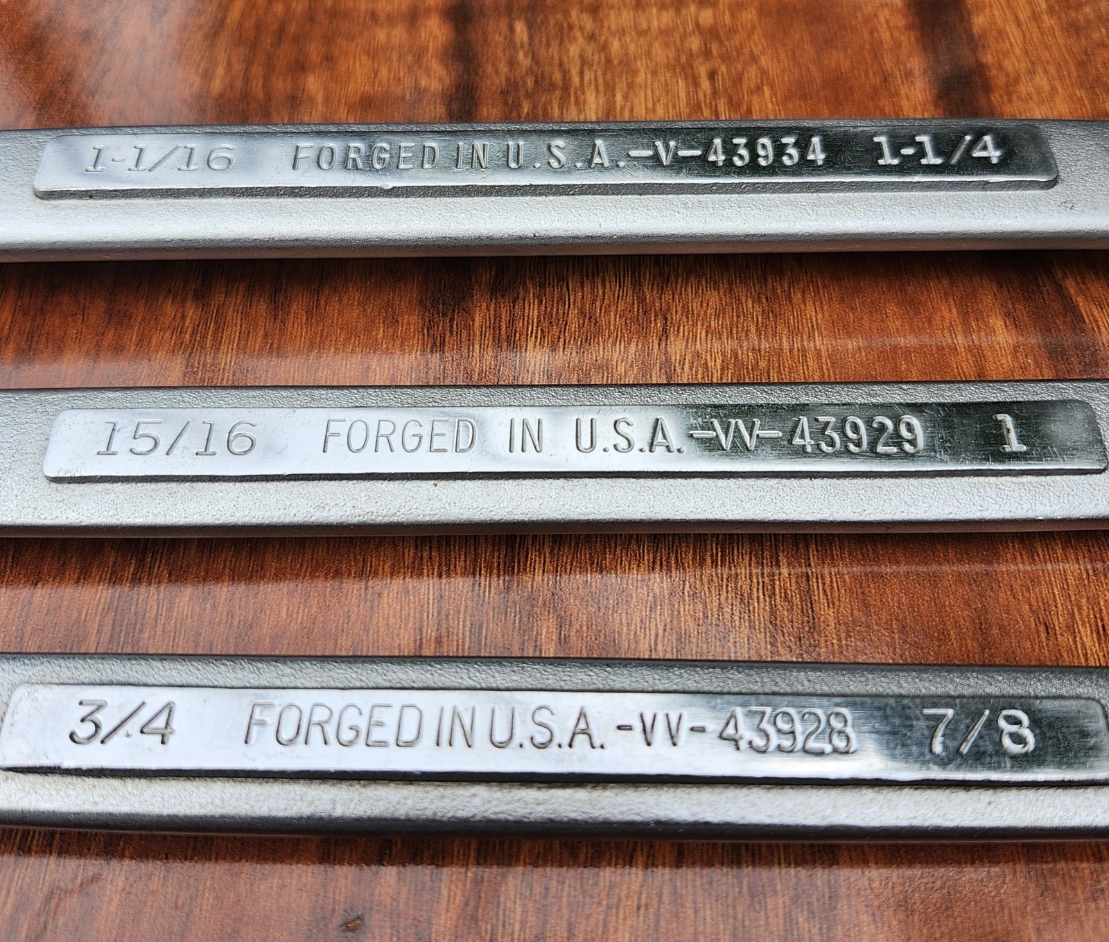 CRAFTSMAN USA 8 Pc SAE 12PT DOUBLE BOX END Wrench Set 1/4” to 1-1/4″ V & VV Ser