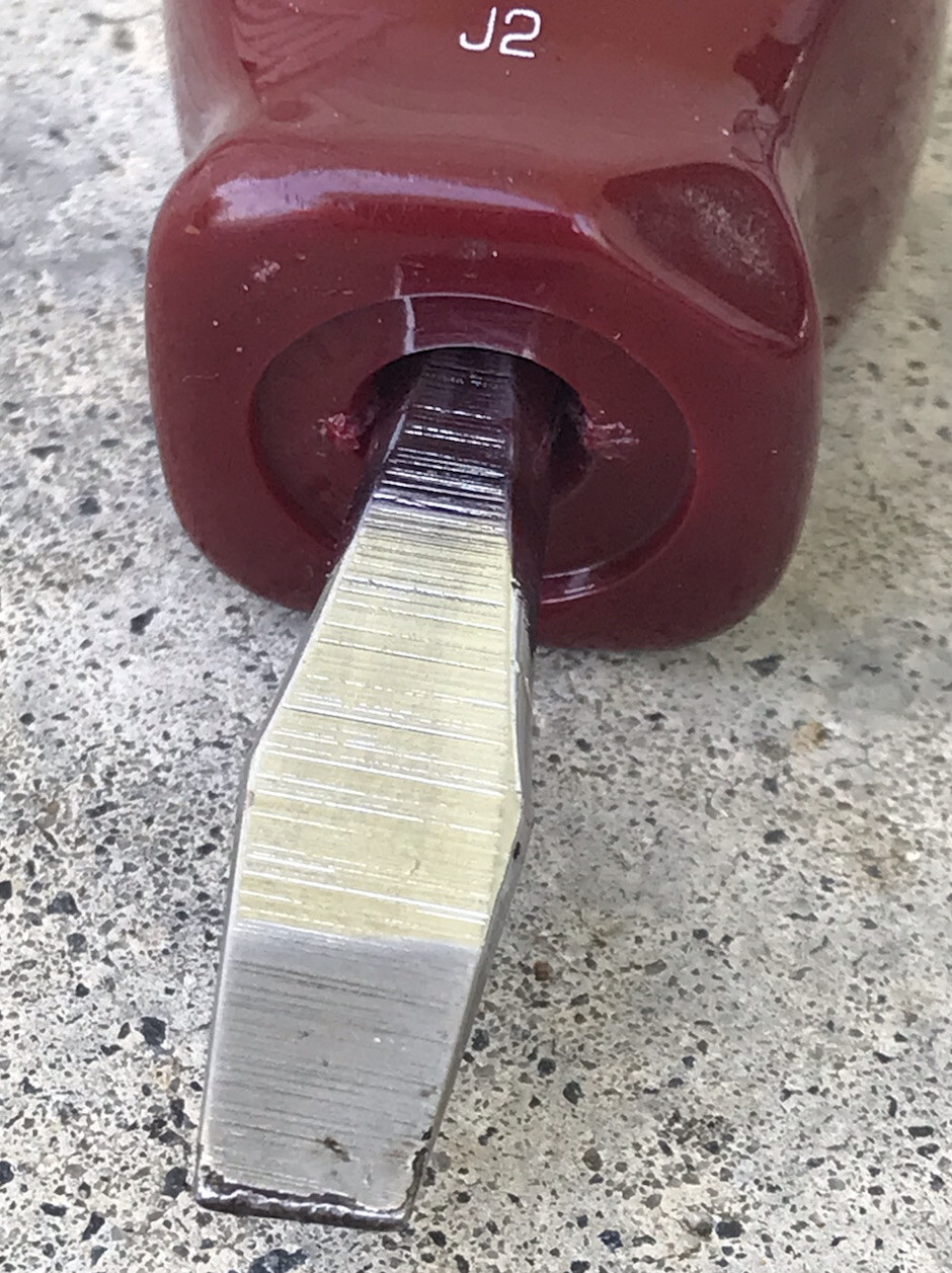 Matco Stubby Slotted Burgundy Handle Screwdriver SDM 82