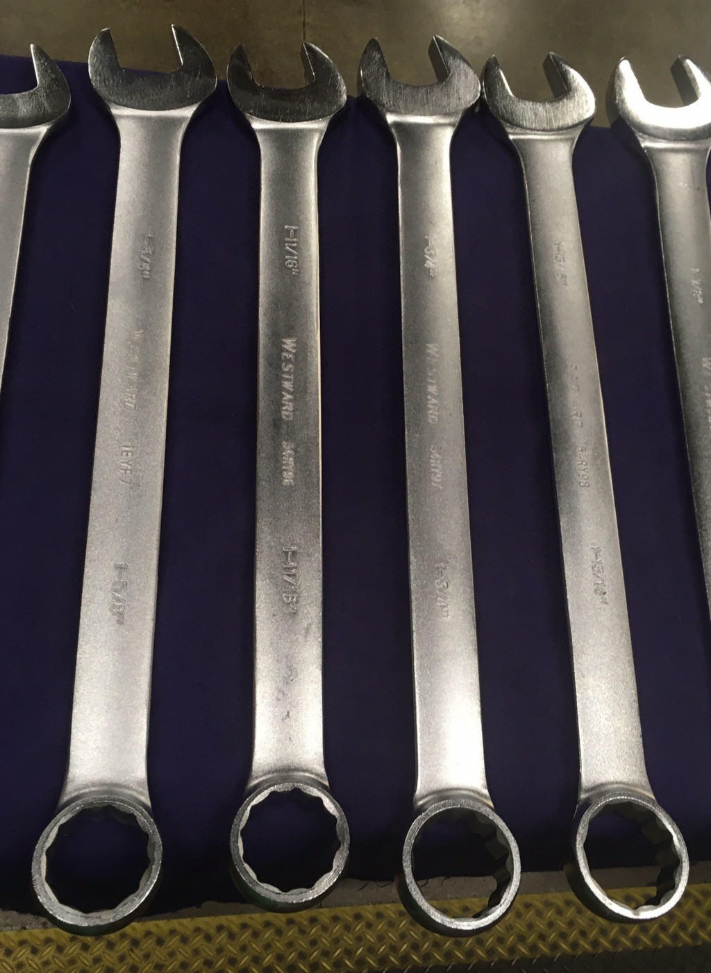 Westward 54DG02 Ratcheting Wrenches Set of 10 20″-26″ w/ Canvas Storage Bag