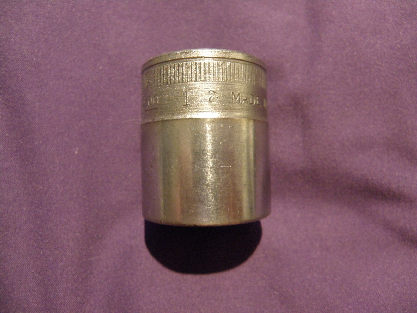 Snap-On 1/2 Drive, 12 Point, 1″ Shallow Socket. SW-320-1/2 Very Good Cond. USA.