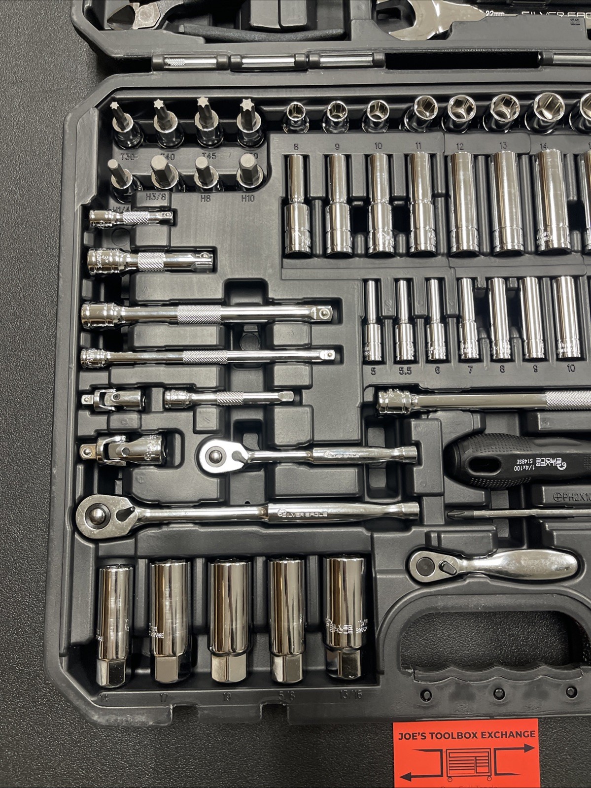 Matco Tools SAB122SE 122 PIECE 1/4″ & 3/8″ DRIVE SILVER EAGLE® MASTER TOOL SET