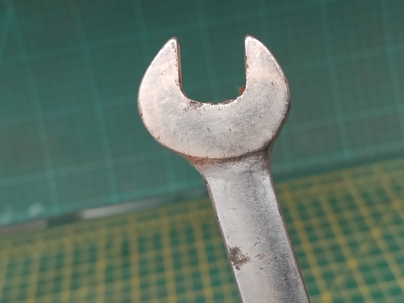 2 x Britool open ended metric spanners 8mm x 9mm/10mm x 11mm LT22189-LL