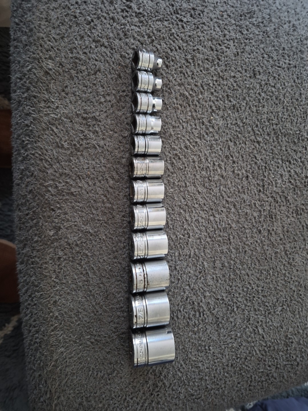 Snap-On USA [FS081-FS281] 12-Pc. 1/4″-15/16″ 3/8″Drive 6-Point Shallow