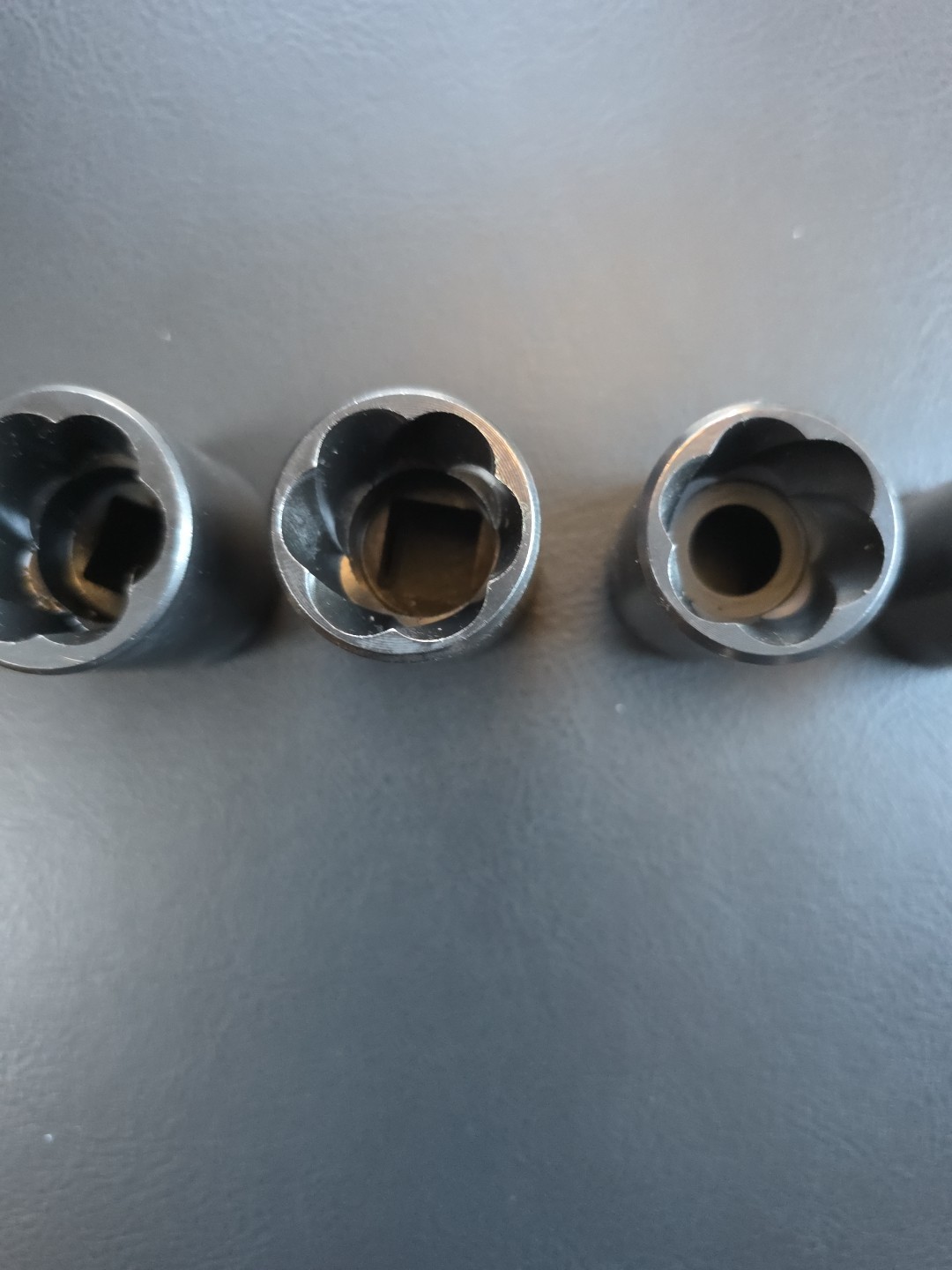4 x Pcs From Blue-point As Sold by snap On 305TTWYA twist shallow sockets