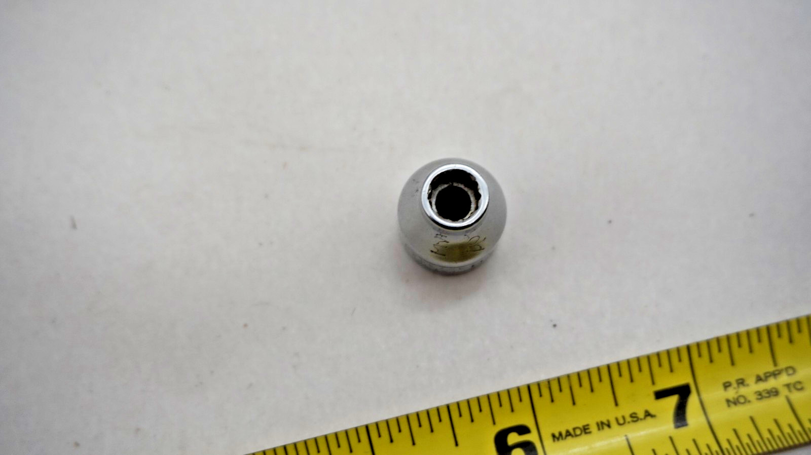 Snap On F081 3/8″ drive 12-point shallow 1/4″ socket free ship USA only