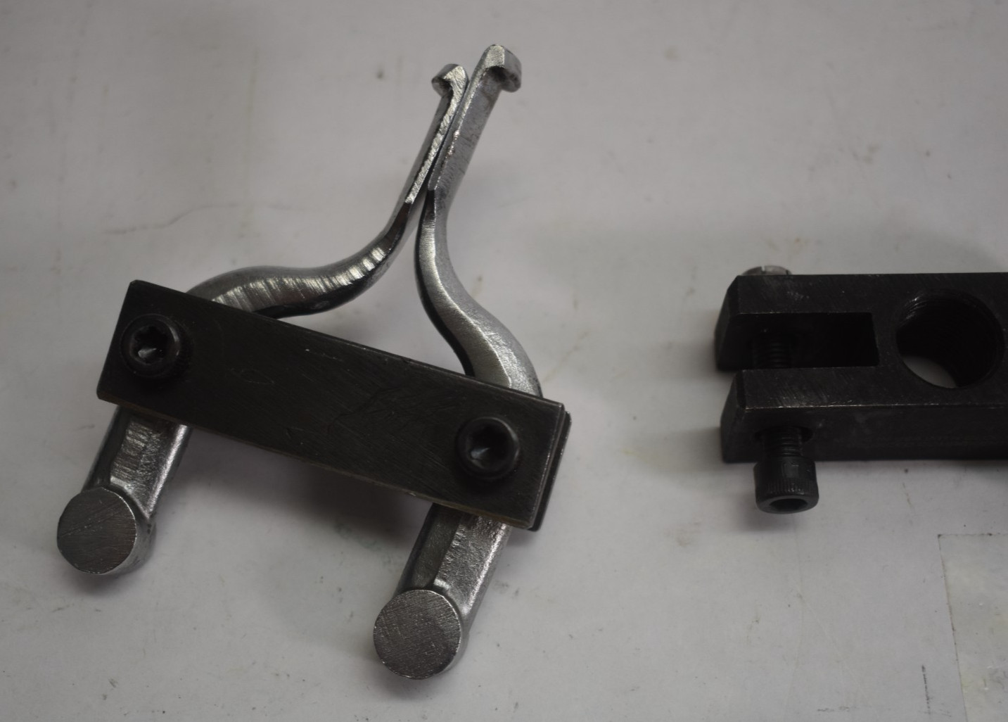 Owatonna Tool 954 Inside Bearing Puller Slide/Slap Replacement Jaws TOP ONLY