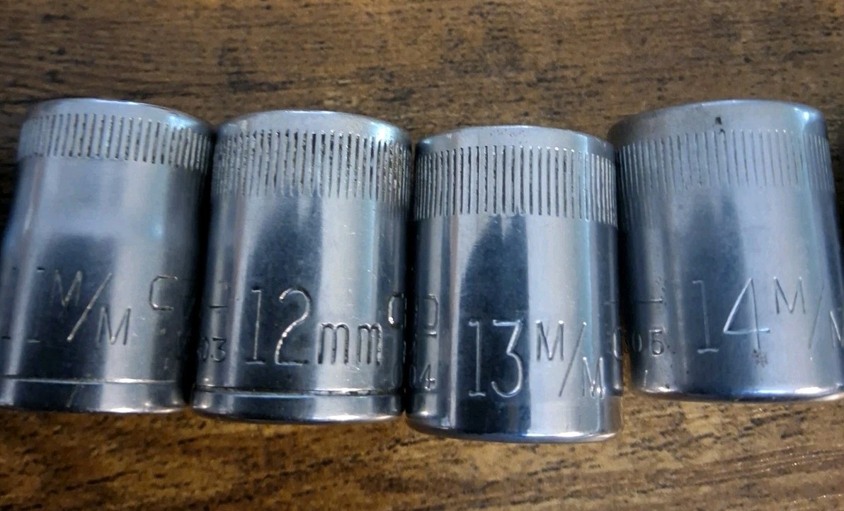 Craftsman 3/8″ Drive 12pt V Metric Sockets 9mm,11mm,12mm,13mm,14mm,17mm