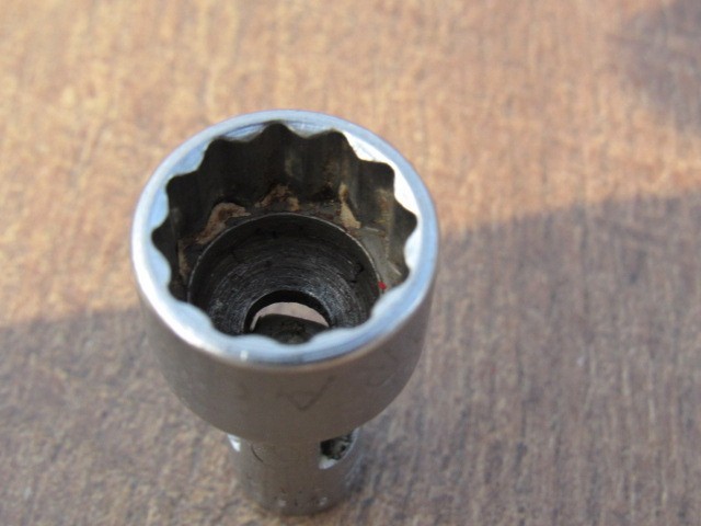 SNAP ON 9/16″ TMU181 1/4″ DRIVE 12 POINT SAE UNIVERSAL SWIVEL SOCKET UNDERLINE